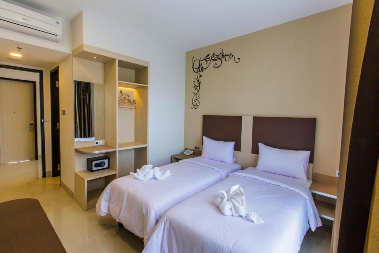 Sparks Odeon Sukabumi, Artotel Curated Ngoại thất bức ảnh