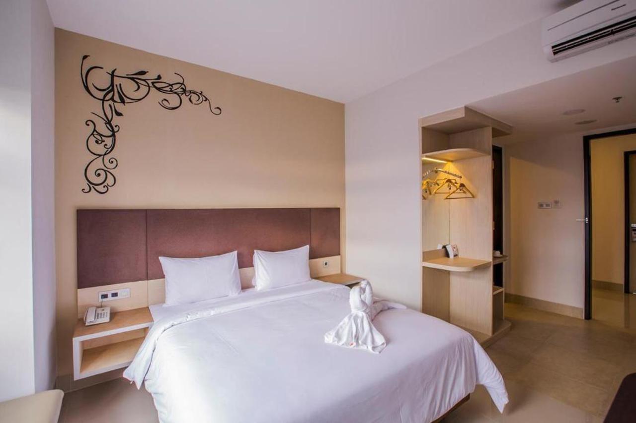 Sparks Odeon Sukabumi, Artotel Curated Ngoại thất bức ảnh