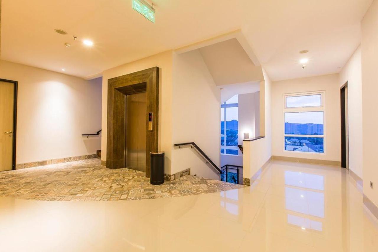 Sparks Odeon Sukabumi, Artotel Curated Ngoại thất bức ảnh