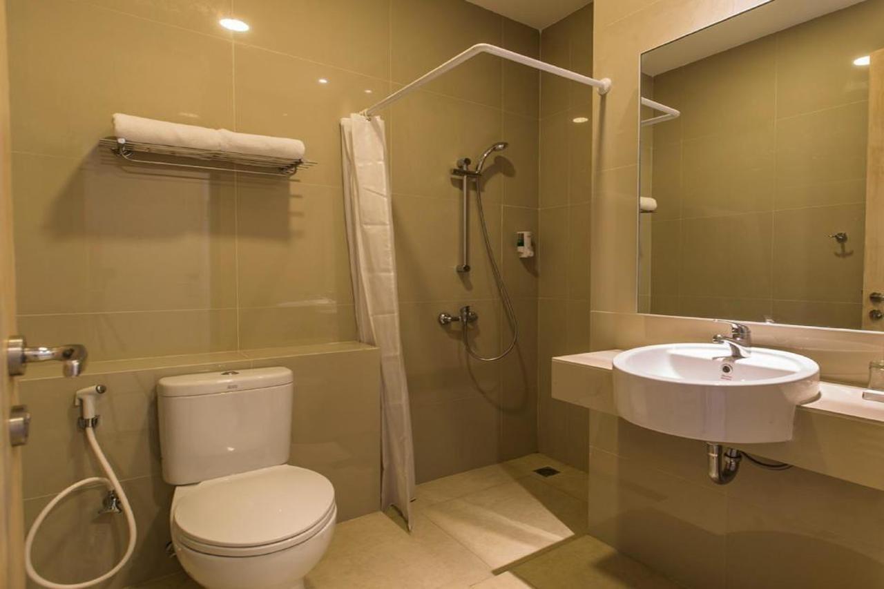 Sparks Odeon Sukabumi, Artotel Curated Ngoại thất bức ảnh
