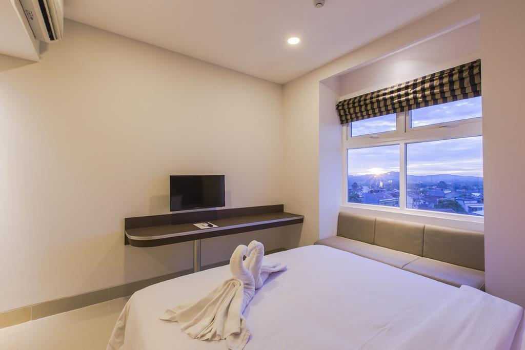 Sparks Odeon Sukabumi, Artotel Curated Ngoại thất bức ảnh