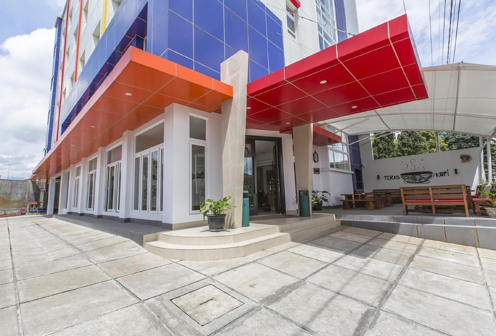 Sparks Odeon Sukabumi, Artotel Curated Ngoại thất bức ảnh
